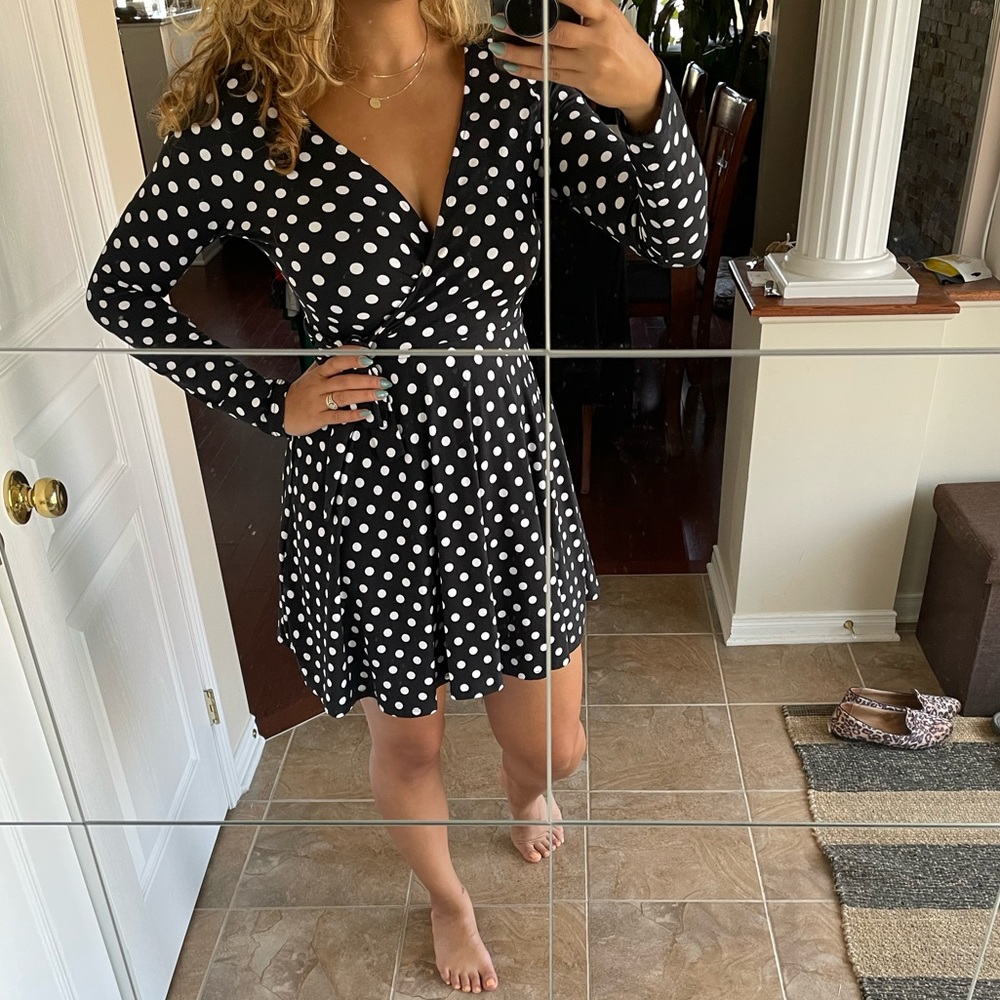 Stretchy polka dot dress!